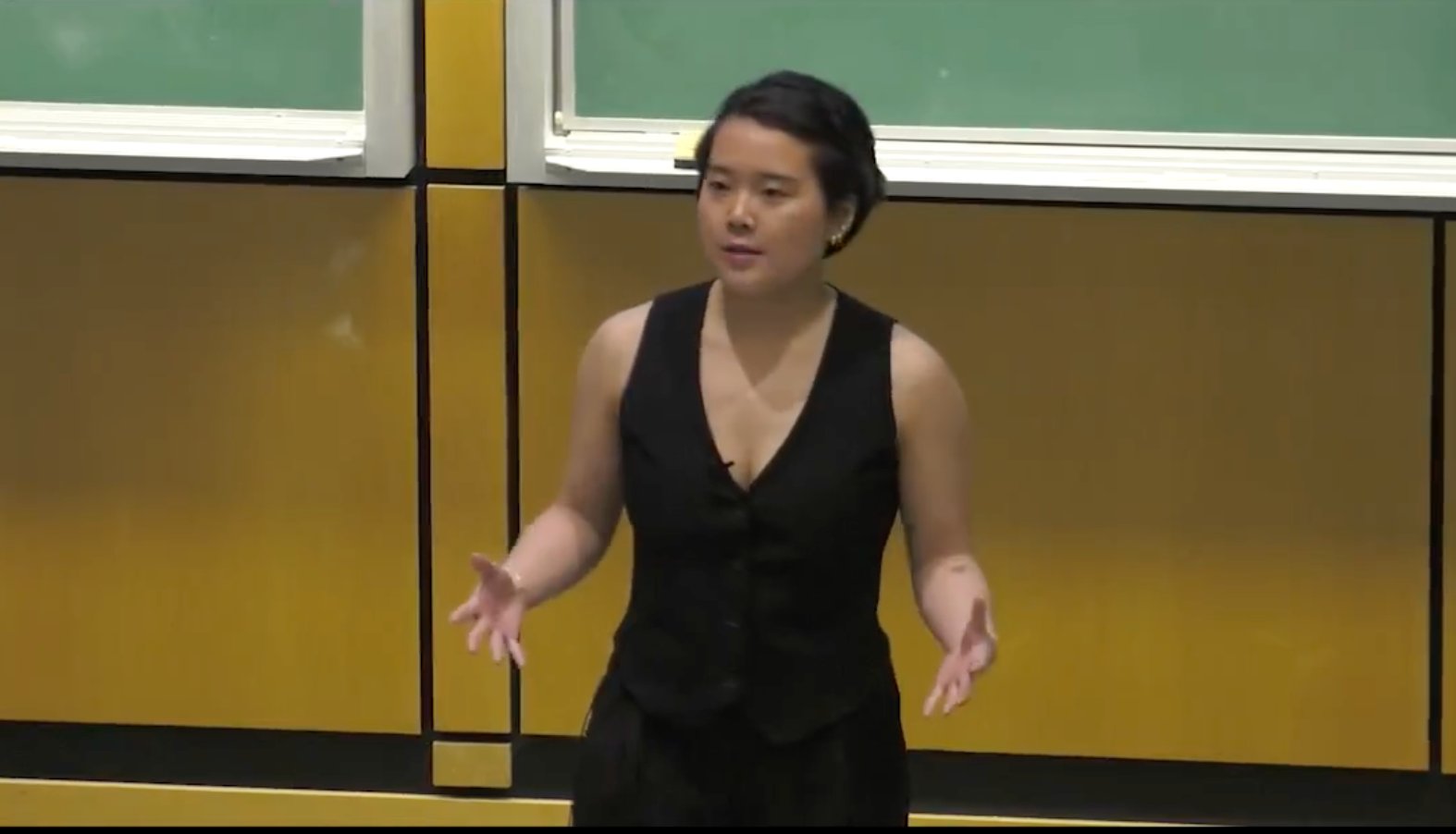 Elisa Do presenting at the 3-Minute Thesis Competition 2025